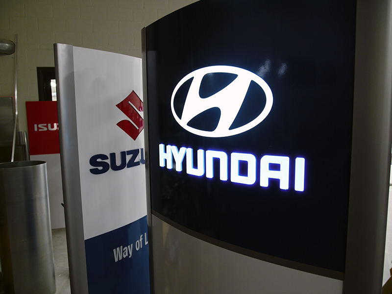 Hyundai mainospylväs